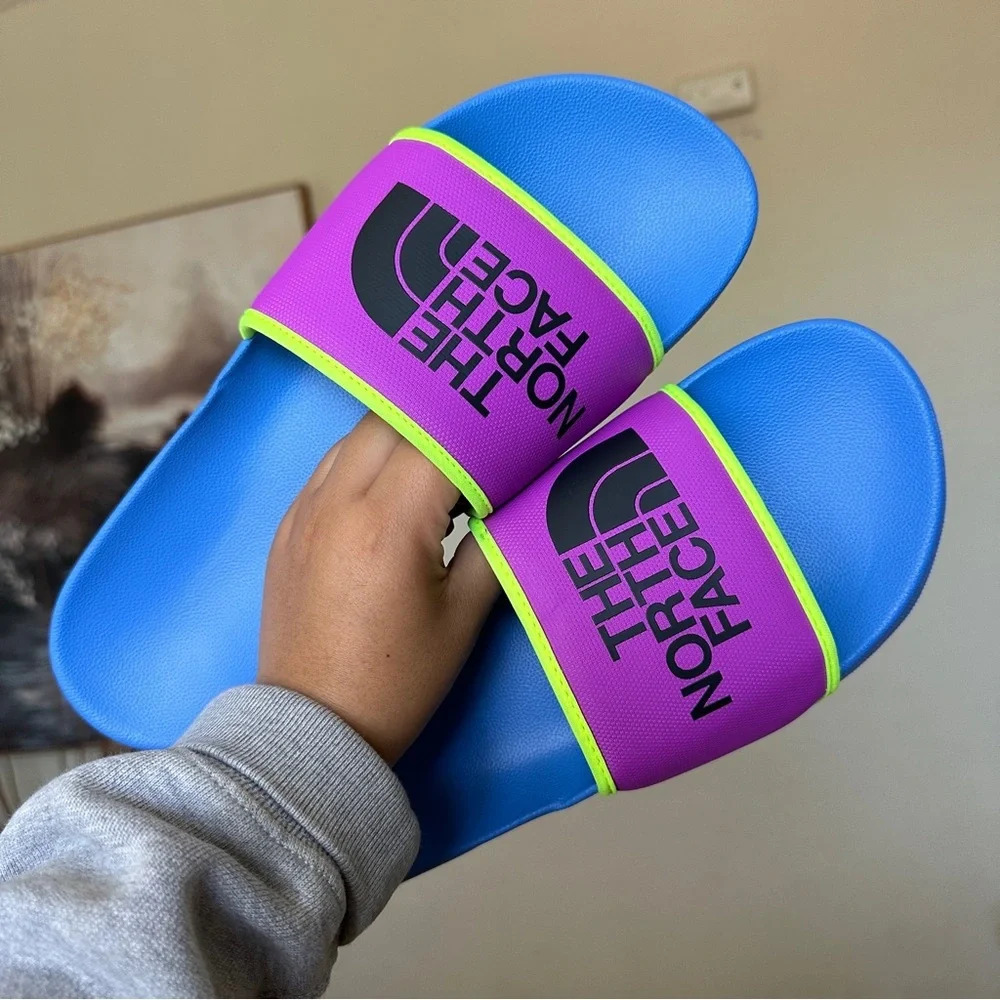 The North Face Men's Basecamp III Slides Supersonic Blue,‎ Green, NWOT size 11